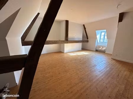 t2 49m2 hyper centre ville d’auxerre