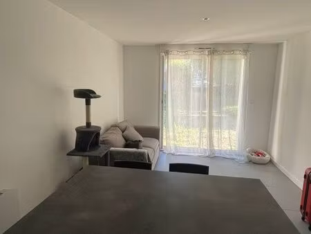 location d’un studio dans une petite copropriété calme