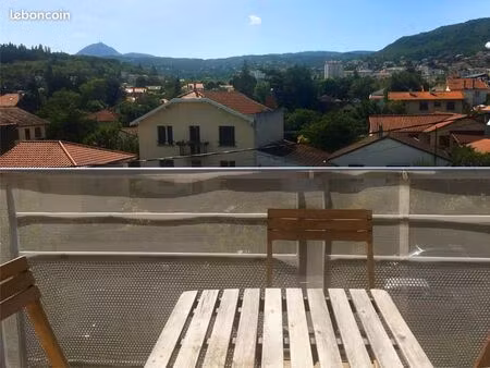 appartement t2 de 44 m² - 3ème et dernier étage - quartier montjuzet - clermont-ferrand