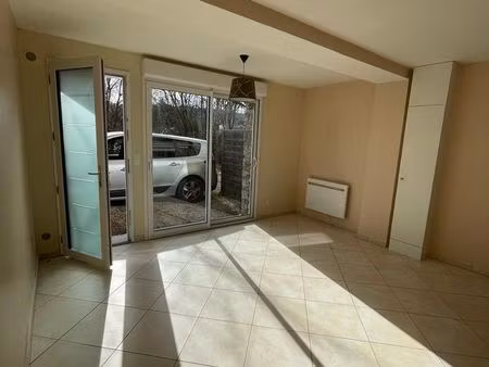 appartement f2 proche rer b palaiseau lozere a 3 miutes a pieds