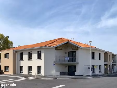 location appartement t2 à biscarosse / place du marché