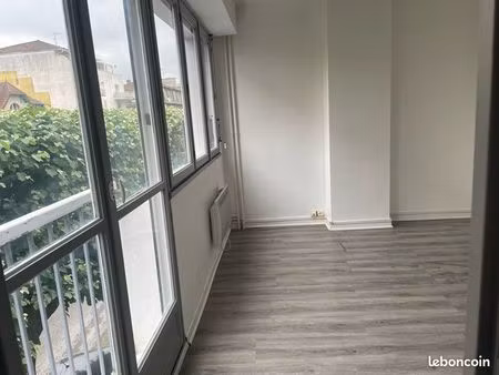 à louer appartement t1