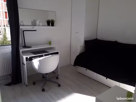 studio meublé contemporain - centre ville