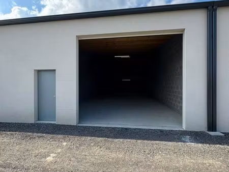 entrepôt 200m2