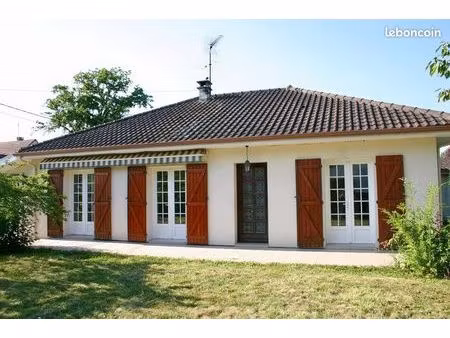 location maison meublee a l'annee a pauu