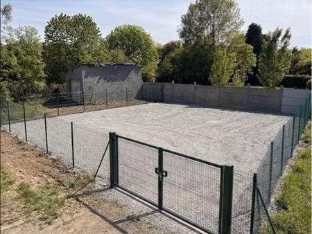 terrain 220m2