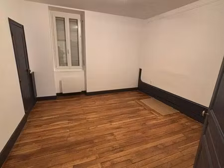 a louer t2 45m2 quartier jean baffier