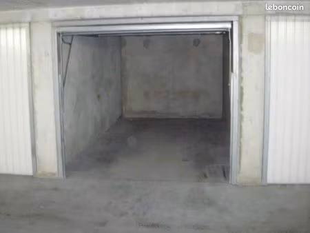 garage fermé dans parking sous terrain résidence sécurisée