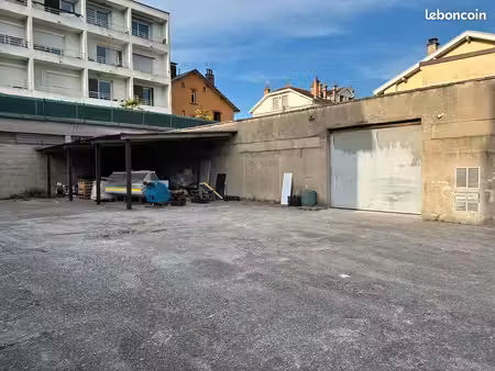 place de parking extérieur dans copro securise
