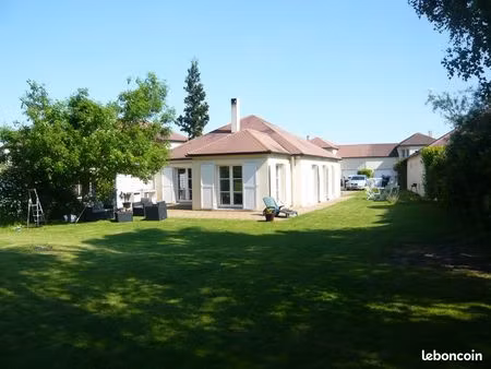 location bussy saint georges 77600 quartier du golf en bordure du parcours