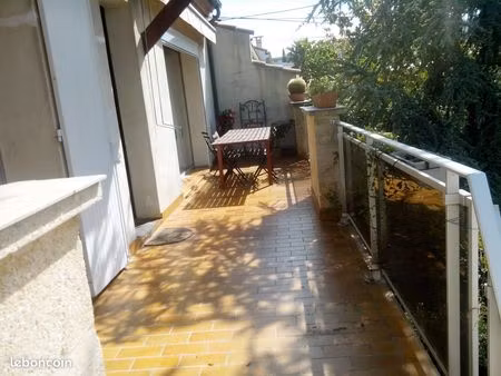 location villa nimes jaures-puech du teil