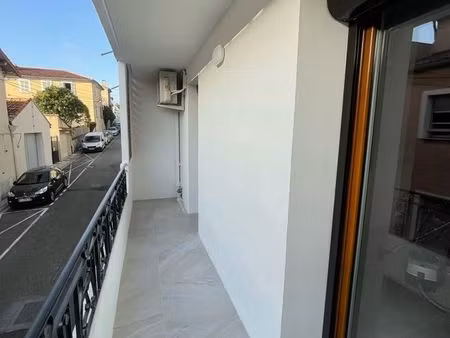 appartement de 65 m2 entierement renove