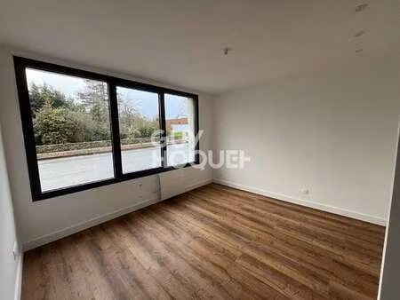 location appartement t1 au faou (29590) : à louer t1 / 30m² le faou