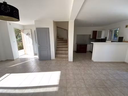 alès - bel appartement de type maison 4 pièces et garage