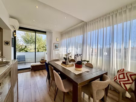 dernier étage - petite copropriete