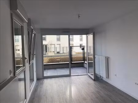 appartement - 1er étage - 41 56 m2 - 2 pièces - non meublé