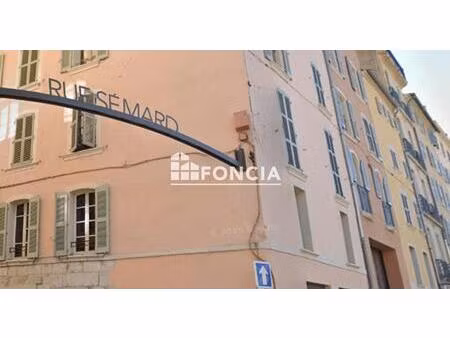 toulon centre t3 refait neuf