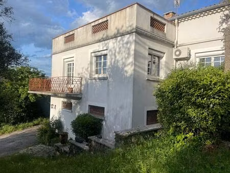 en exclusivité au quartier du bas brésis  grande maison d'architecte disposant de 2 logeme