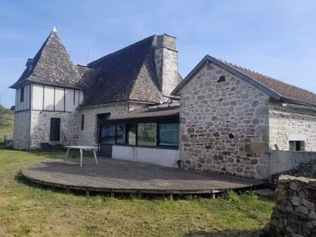 corps de ferme renove avec dependances
