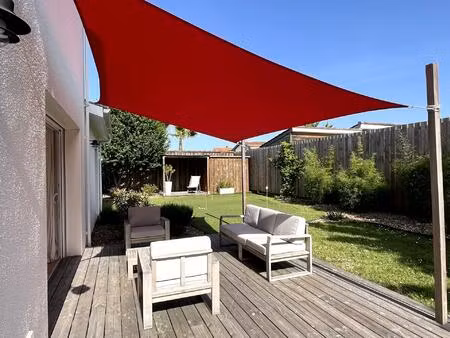 maison récente sous décennale non mitoyenne  3 chambres et jardin.