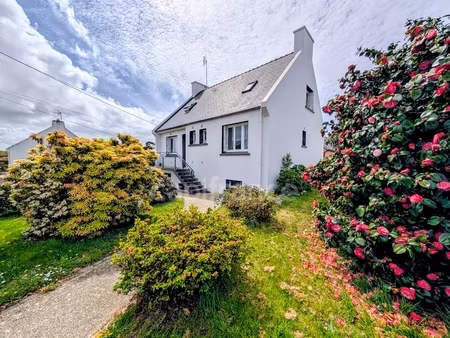 maison 4 chambres  rénovée  en impasse le relecq kerhuon (29)