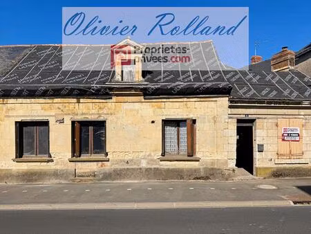 49160 - longué-jumelles maison de bourg à rénover intégralement