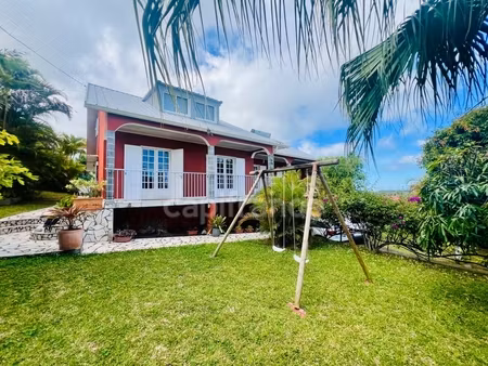 maison à vendre 6 pièces à la montagne secteur saint bernard (974)