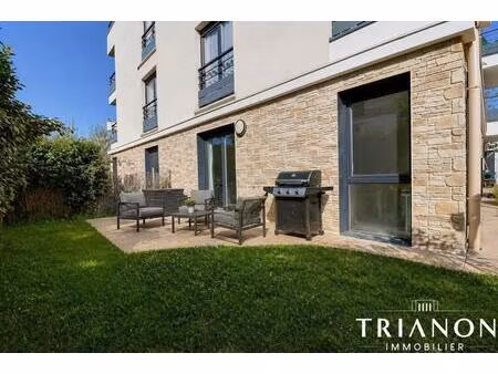 t2 - jardin de 40m² - parking - plaisir gare à pied