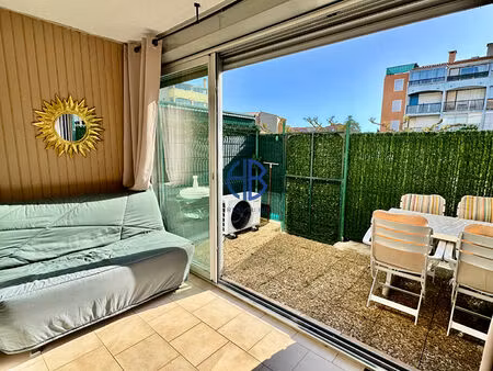 studio cabine en rez-de-jardin et parking - secteur mont st martin