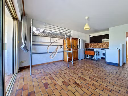 le brusc - studio avec terrasse à six-fours les plages