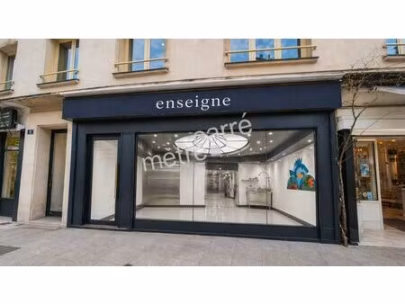 location commerce nantes 44000 66m²
