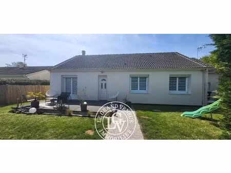 proche melun - à champdeuil - maison de 3 chambres - garage 2 roues- cave- terrain paysagé