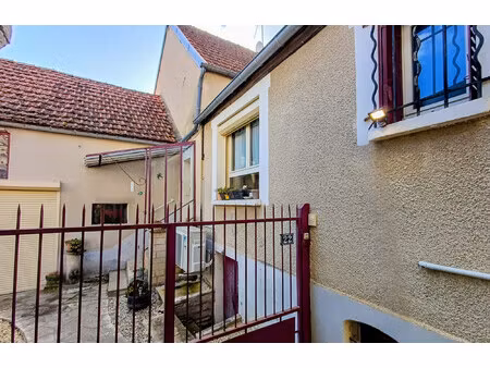 premiere acquisition : calme -jardin -garage et belles dependanc