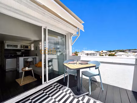 exclusivité ? duplex de charme de 37 m² avec vue imprenable sur la marina de saint-françoi