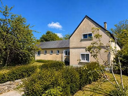 bellême centre à pied - grande maison 7 chambres avec jardin de 1800 m²  garage et fort po