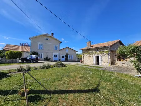 charmante maison de 3 chambres avec dépendance pour les invités  cottage à rénover et cara
