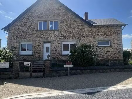 maison en pierre avec dépendance et terrain