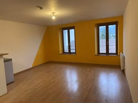 à louer appartement 27 61 m² – 320 € |verdun