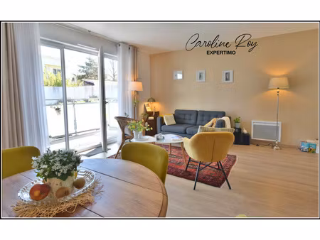 exclusivité centre-bourg de basse-goulaine - appartement t3 récent avec extérieurs et stat