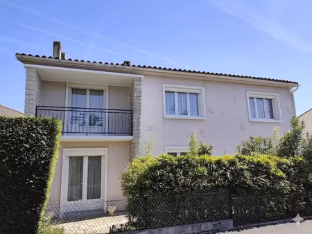 maison à vendre l'isle d'espagnac 7 pièce(s) 135m2 222 000€