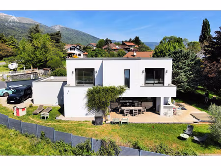maison 5 pièces 166 m2