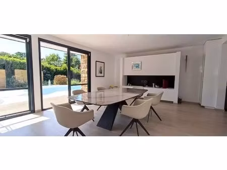 finistère - villa d’architecte d’exception – piscine - dépendance - entre mer et nature