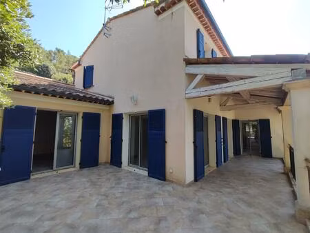 lorgues   jolie maison habitable avec un appartement + garage