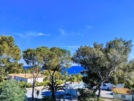 appartement 2 chambres proche de la mer à pied vue mer dans le golfe de saint tropez