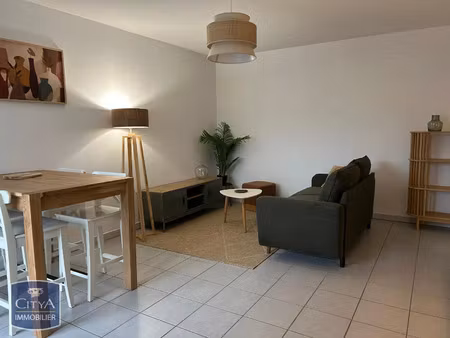 appartement à louer 2 pièces 47.6 m² - tarbes (65) - 650€