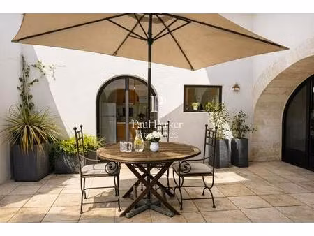 exclusivité - loft de caractère au coeur du centre historique de saint rémy de provence