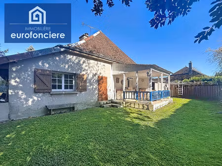 a vendre à piney  maison de caractère