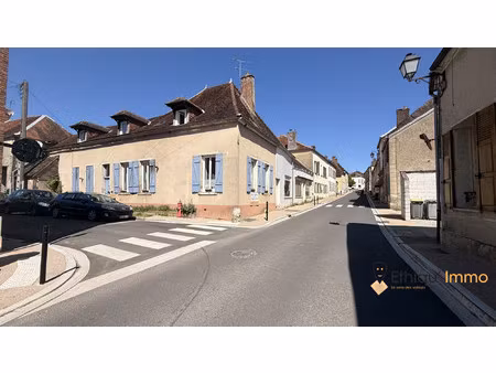 maison divisée en deux appartements destinés à la location.