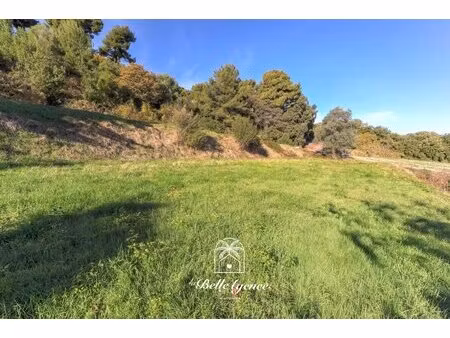 achat terrain 720m² st laurent du var 06700