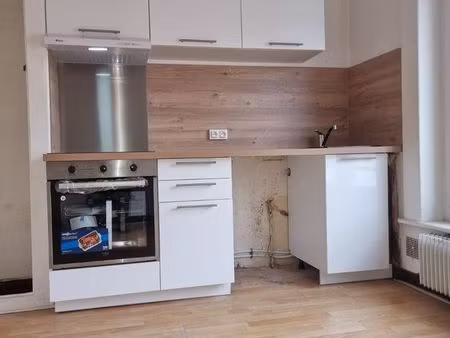 t3 lumineux à proximité du centre-ville